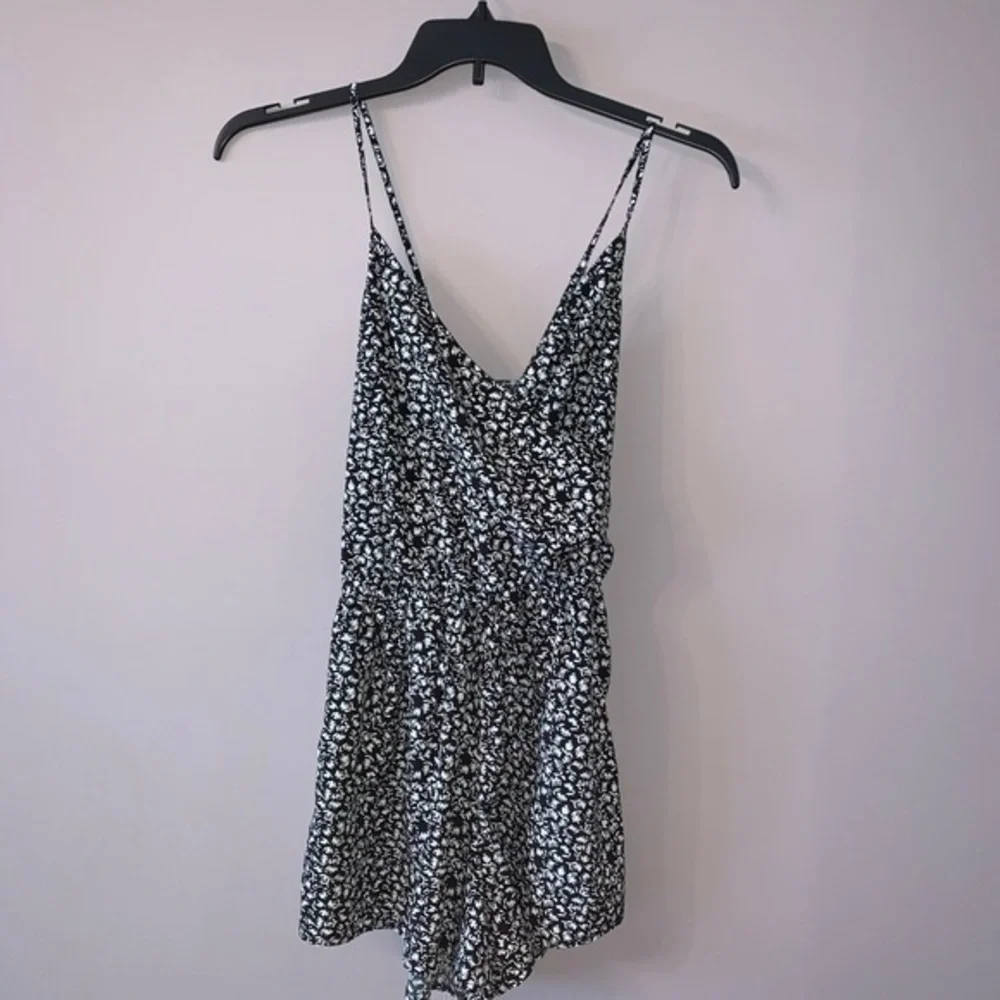 Navy and white romper Hollister medium
